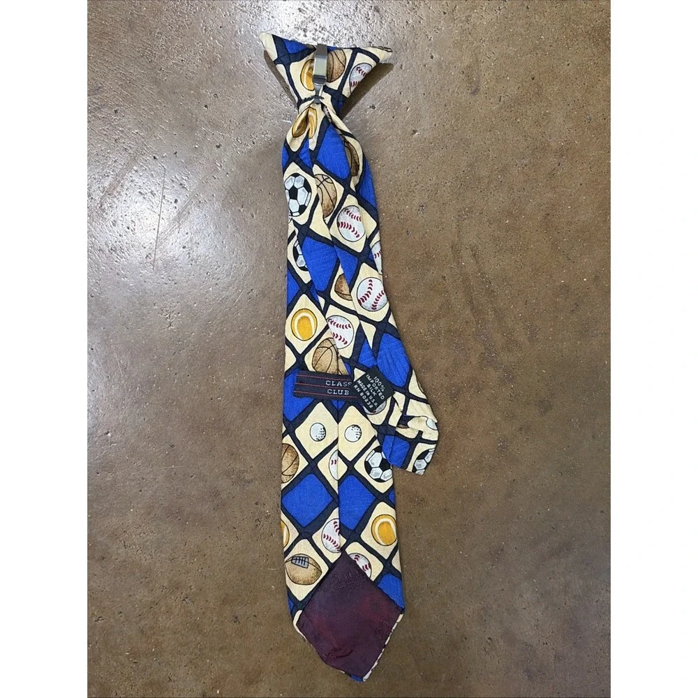 Class Club Vintage Sports Athletic Banquet 100% Silk Clip-On Necktie Tie